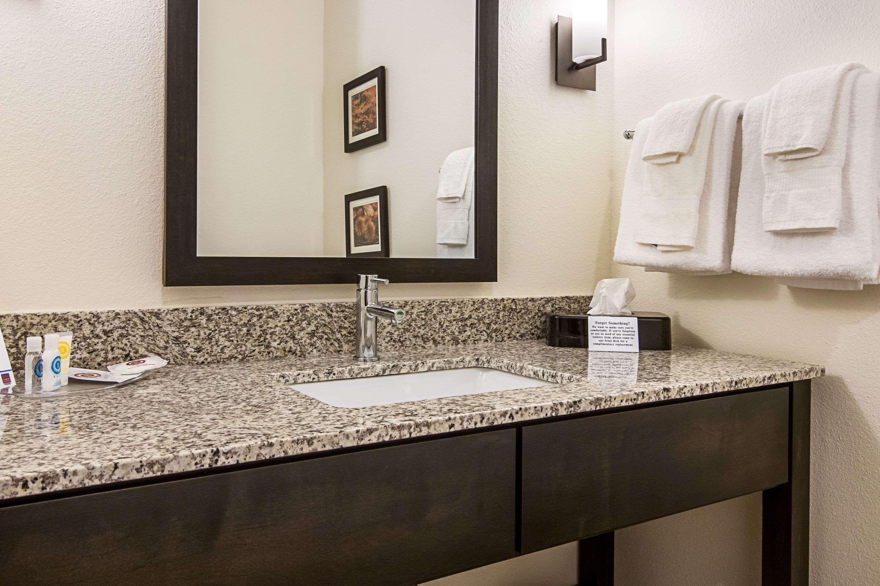 Comfort Suites Wooster Near University Campus Luaran gambar